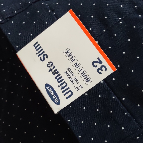 NWT Old Navy Size 32 Ultimate Slim Built-In Flex 10" Inseam Navy Polk Dot Shorts - Picture 3 of 13